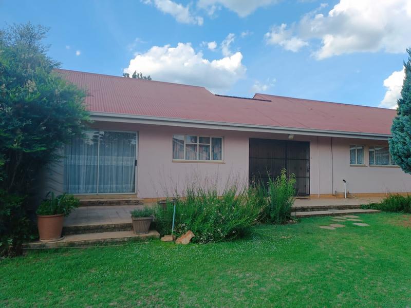 5 Bedroom Property for Sale in Parys Free State